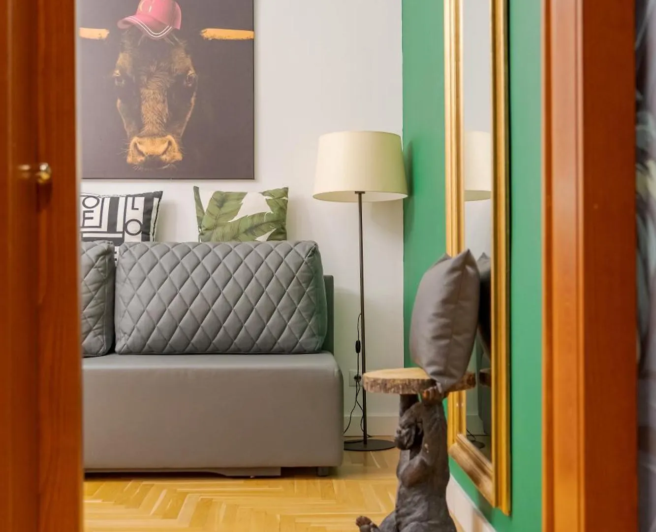 Faces Of Jungle - Funky Design In Vibrant Centre Apartment Budapest