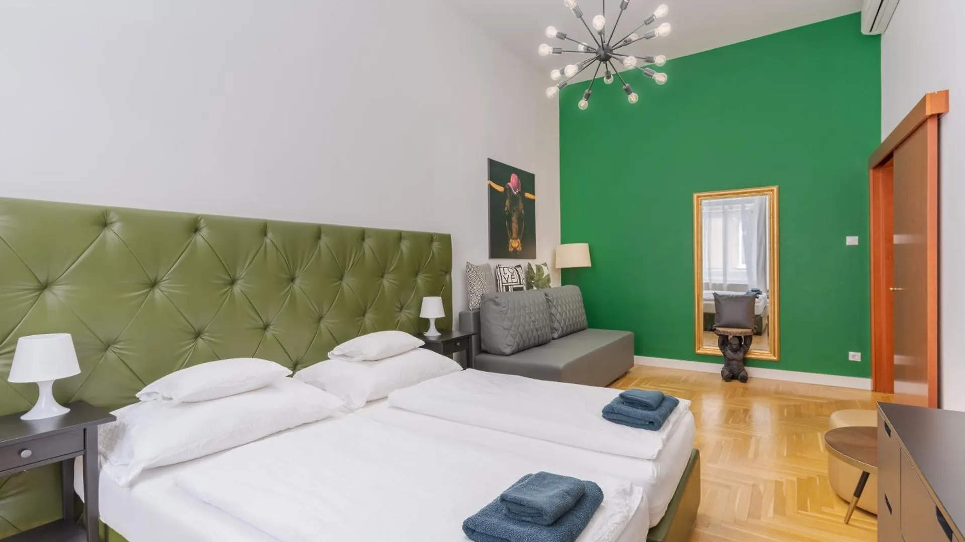 Faces Of Jungle - Funky Design In Vibrant Centre Apartment Budapest 0*,  Hungary